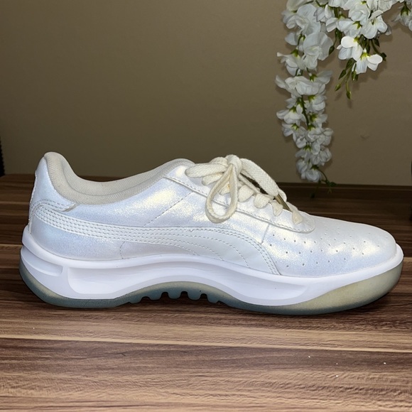 Puma white shimmery sneakers. - Picture 6 of 14